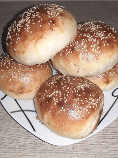 Una foto de Pan para hamburguesa en panificadora
