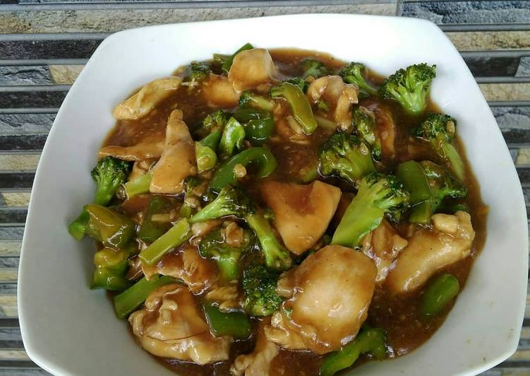 12 Resep: Ayam Brokoli Saus Tiram Untuk Pemula!