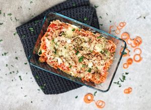 Foto principal de Receta de espaguetis, con espirales de zanahorias atún y queso