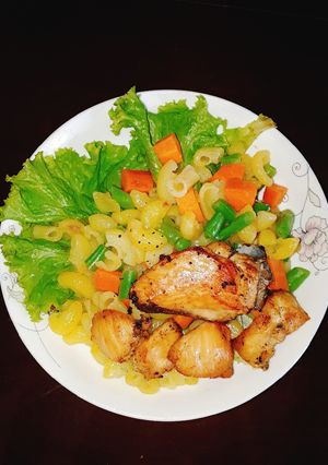 Hình của món Nui xào ức gà (eat clean).