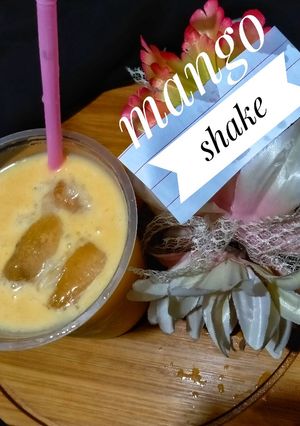 A picture of Mango shake.
