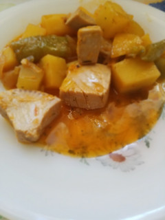 Una foto de Atún con calabacín y patatas