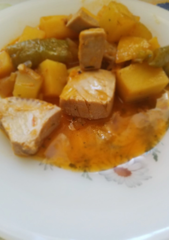 Una foto de Atún con calabacín y patatas