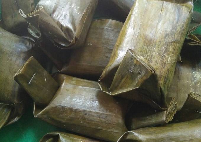 Lemper isi ayam