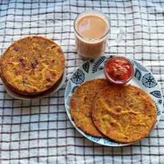 A picture of Tasty Thepla With Leftover Khichdi.