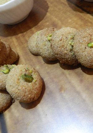 A picture of Gluten free Amaranth Almond Pistachio Cookies/Fasting Cookies.