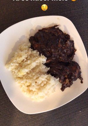 Una foto de Mole con pollo