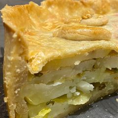 Lanky Butter Pie with Snapes - Olde English Friday Pie/Catholic Pie A picture of Lanky Butter Pie with Snapes - Olde English Friday Pie/Catholic Pie.