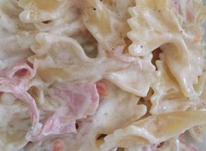 Foto di Farfalle prosciutto cotto e panna