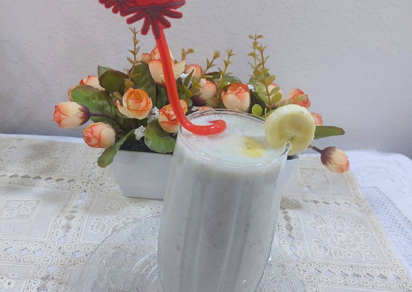 Banana dryfruit smoothie