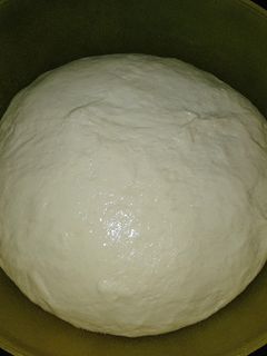 صورة لوصفة عجينة البيتزا و المعجنات 🍕