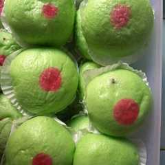 A picture of Bakpao pandan isi coklat 😋 2 😎🕍🚬🇨🇩🇨🇩🌸🔆🌸✊ abang santri.