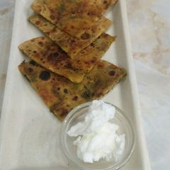 A picture of Maithi Aoloo stuffed Paratha.