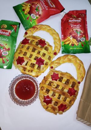 A picture of Jali shape chicken bared.