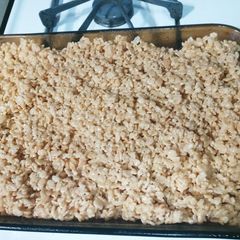 A picture of Rice Krispies Treats.