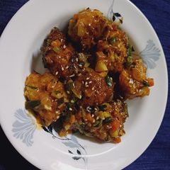 A picture of Dry manchurian.