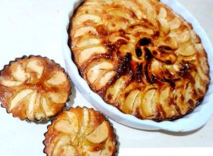 صورة لوصفة كيكة التفاح اللذيذة