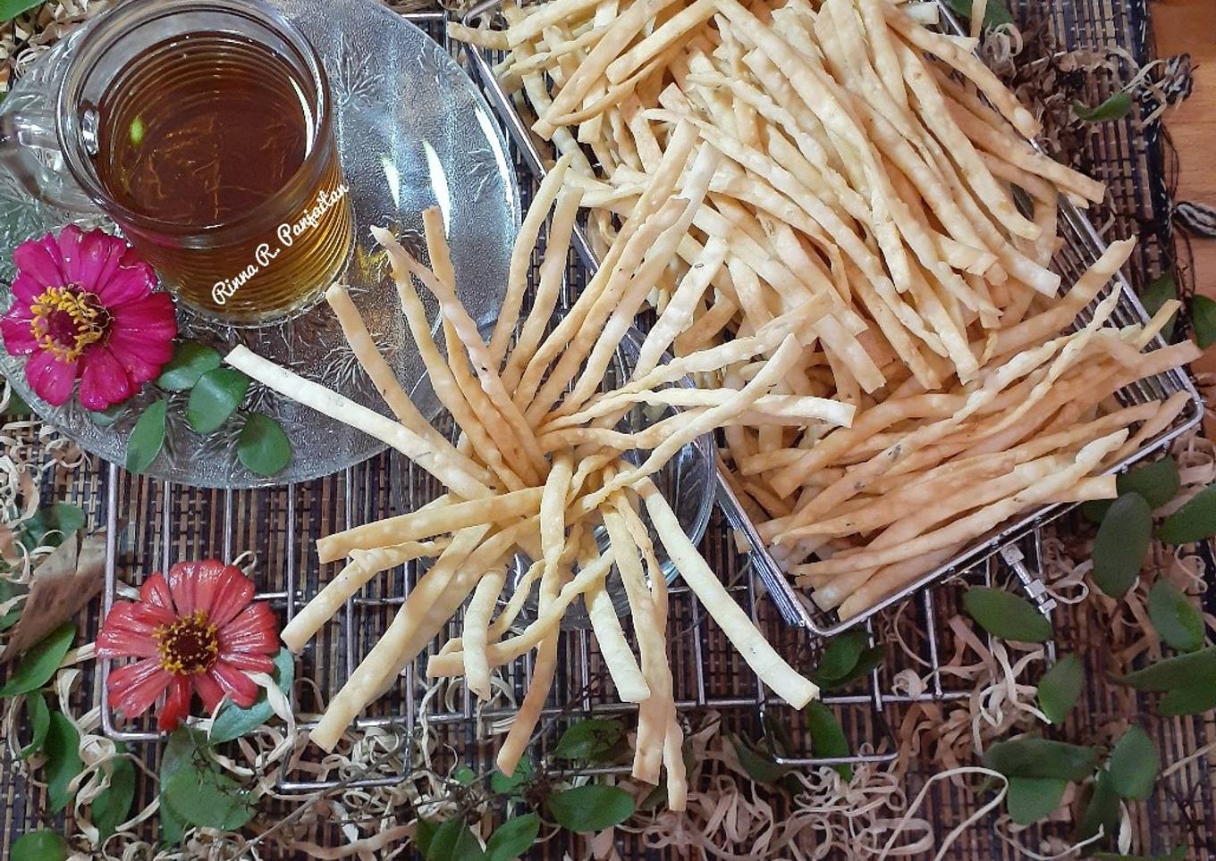 Kletikan Keripik Bawang Keju Cheddar (Cheddar Cheese Stick)