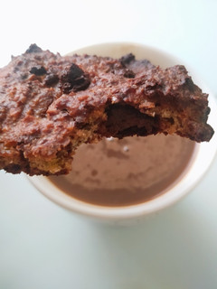 Una foto de Galletas de avena, plátano y chocolate