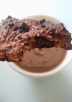 Una foto de Galletas de avena, plátano y chocolate