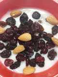 Leche con Maicena con Pasas, Arándanos y Almendras