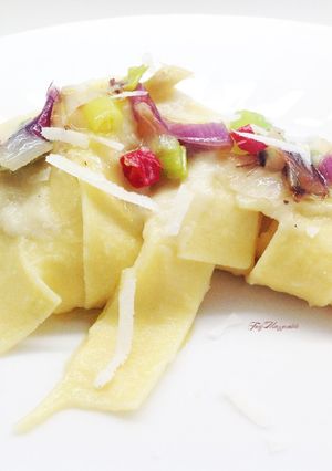 Foto di Pappardelle con crema di asparagi e cipollotti
