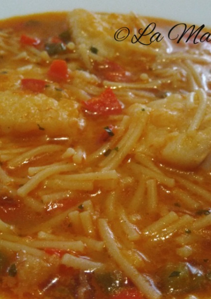 Una foto de Sopa de fideos con bacalao