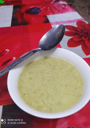 صورة لوصفة شوربة بالبورو والبروكولي