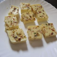 A picture of Badam Kesar pudding (eggless).