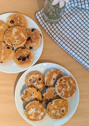 A picture of Welsh Cakes.