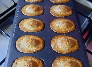 Une photo de Madeleines au zeste d'orange ☕