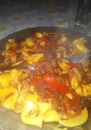 Una foto de Pastas con salsa con panceta