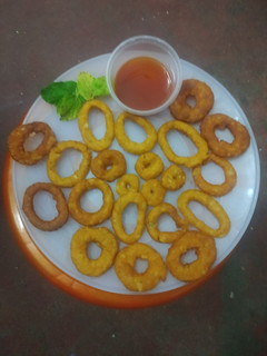 பொட்டேட்டோ ரிங்ஸ் (Potato rings recipe in tamil) செய்முறை முக்கிய புகைப்படம்