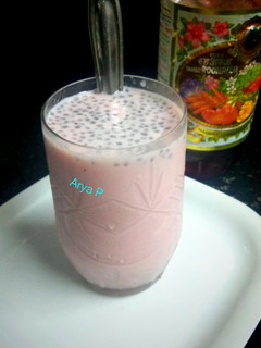 रोज़ मिल्क (rose milk recipe in Hindi) रेसिपी मुख्य फोटो