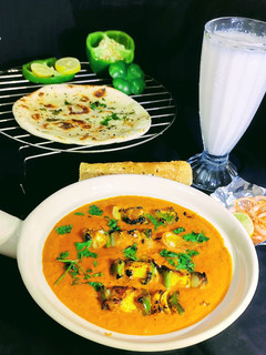 પનીર ટિક્કા મસાલા (Paneer Tikka Masala Recipe In Gujarati) રેસીપી મુખ્ય ફોટો