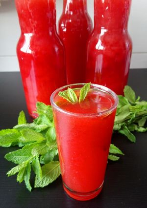 O poză a rețetei Strawberry juice🍹🍓.