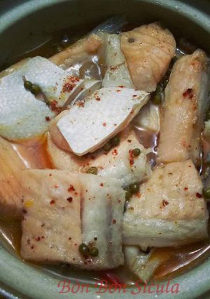 Hình của món Lườn Cá Hồi kho nước Dừa.