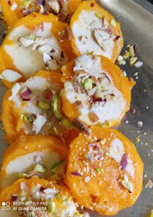 A picture of Stuffed mango.