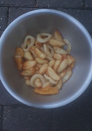A picture of Wok Triple cooked deep fried Chips.