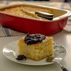 A picture of Rizskoch - Rice Cake with Lemon Zest.