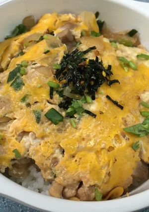 รูปของ ข้าวหน้าไก่แม่ลูก(ไก่-ไข่)