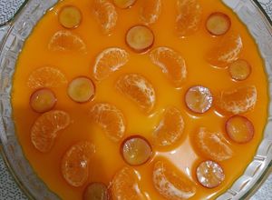 Foto resep Pudding Susu Topping Jeruk, Anggur dan Sirup