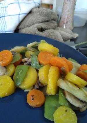 Une photo de Poêlée de légumes à la japonaise