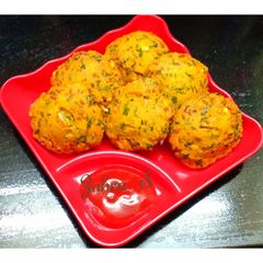 A picture of Chana dal vada.