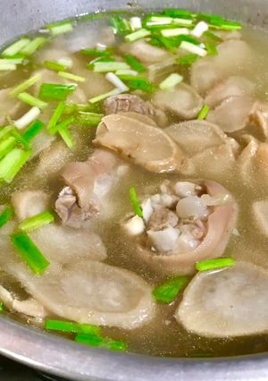 Hình của món Chân giò heo hầm củ cải muối.