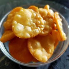 A picture of Papadi (For Papdi Chat).
