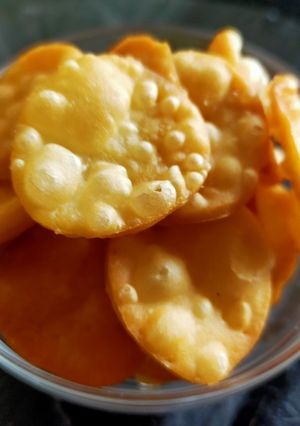 A picture of Papadi (For Papdi Chat).