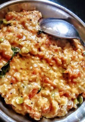 A picture of Oats upma.