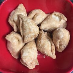 A picture of Navratan samosa.