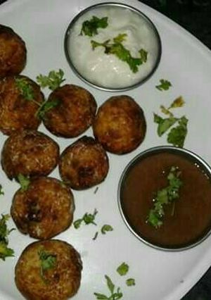 A picture of Janmashtami special...farali..appe with imli chatuney..